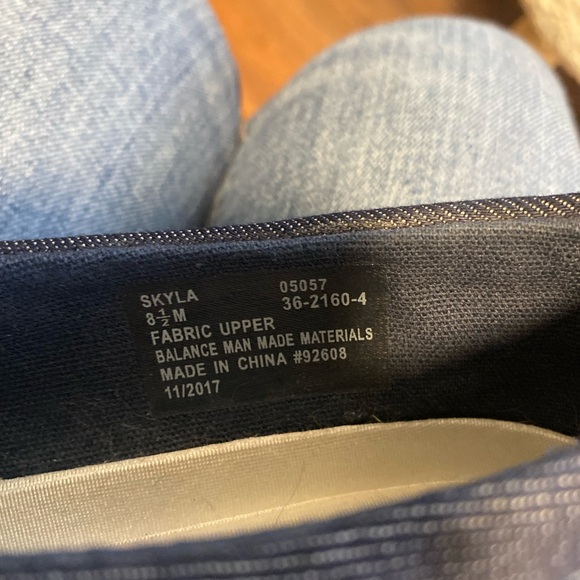 Comfortview Skyla blue Fabric Embroidered Floral Slip-On Sneakers - Picture 6 of 7